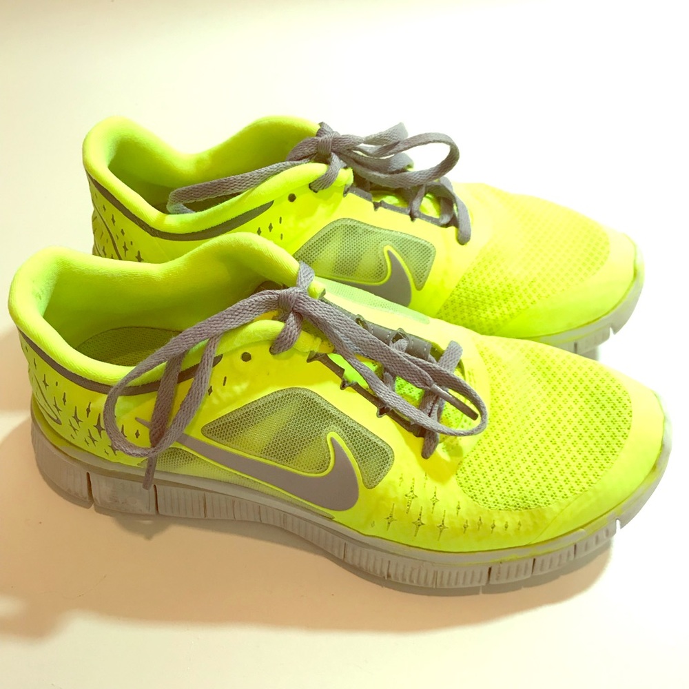 Women’s neon Nike free run size 7.5 shoes